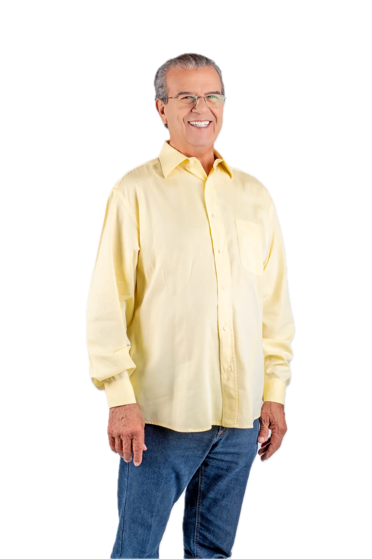 Dilador Borges de camisa amarela, sorrindo